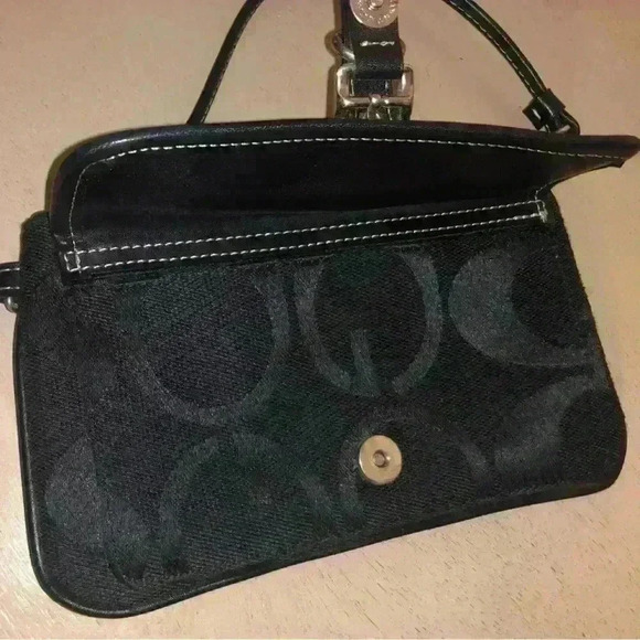 Small wristlet - Picture 6 of 8